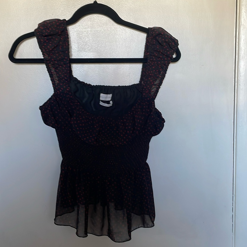 Urban Outfitters blousy tank cropped. Large. Black with red rings. EUC.